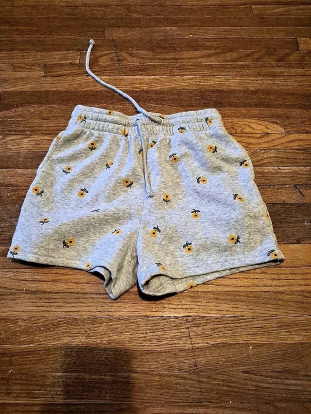 Angel Kiss Floral Athletic Shorts in Gray & Yellow Size XS